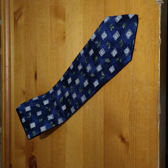 Oscar de la Renta blue and tan square pattern tie 100% Italian silk - Picture 3 of 7